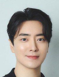 Ли Джун Хёк